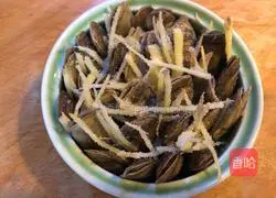 Illustration of how to steam razor clams with green and red wine 6