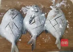 Illustration of how to make pan-fried pomfret 20