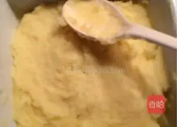 Cheese Baked Mashed Potatoes Recipe Illustration 9