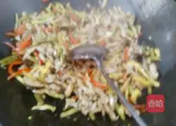 Illustration of how to make assorted kimchi and shredded pork 5