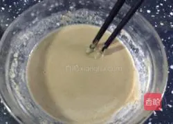 Illustration of how to make sesame chicken shredded cold noodles 8