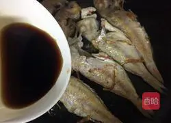 Illustration of how to cook redwood fish in sauce 6