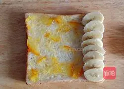 Toast Fruit Sandwich Recipe Illustration 4