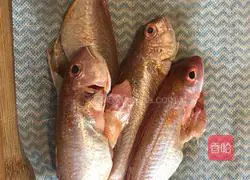 Illustration of cooking redwood fish with tomatoes 3