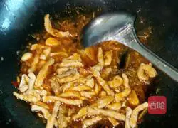 Illustration of how to make fish-flavored shredded pork 16