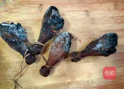 Illustration of how to make steamed chicken legs with sauce 1