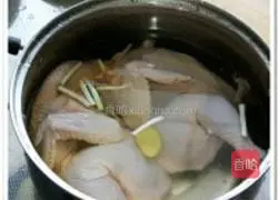 Illustration of how to make spicy chicken with saliva 2