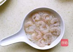Illustration of how to make steamed shrimp with vermicelli vermicelli 3