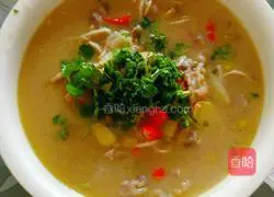 Illustration of how to make fat beef with enoki mushrooms in sour soup 7