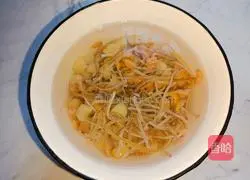 Illustration of how to make Scallop, Shrimp, Squid and Vermicelli Hot Pot 3