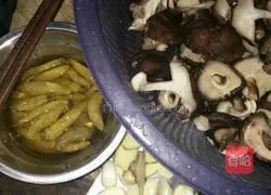 Mushroom Spicy Chicken Recipe Illustration 2