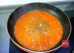 Illustration of how to make tomato sauce pasta 10