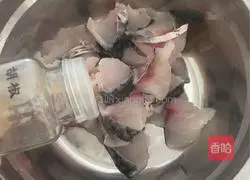 Illustration of how to make pickled fish 9