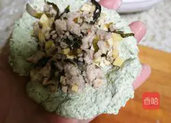 Illustration of how to make Qingming fruit 9