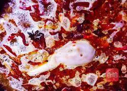 Illustration of how to make spicy beer duck 10