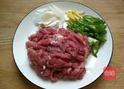  Stir-fried pork loin with mushroom slices Practice illustration 3