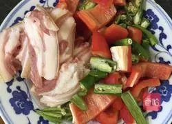 Twice-cooked pork with double peppers Illustration of how to do it 5