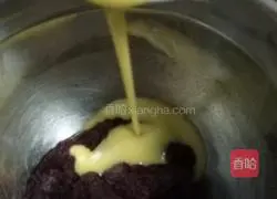 Illustration of how to make purple sweet potato and cocoa puffs 4