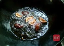 Illustration of how to make pot-wrapped meat and rice 6