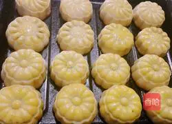 Cantonese bean paste mooncake recipe 12