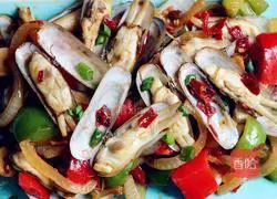 Illustration of how to stir-fry razor clams 9