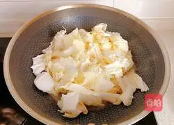 Illustration of how to make cabbage stewed with dried eels 12