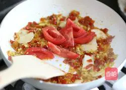 Hunan style small yellow croaker recipe illustration 6