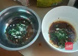 Illustration of how to make Chongqing snacks (Laoma Chaoshou) 13