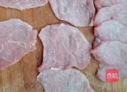 Illustration of authentic Northeastern pot-roasted pork 2