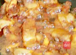 Illustration of how to make twice-cooked pork with cabbage 2