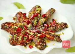 Illustration of how to make spicy fried chicken wings 1