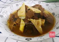 Illustration of how to make beef stew with spring bamboo shoots in casserole 18