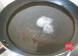 Illustration of how to make crispy potatoes 3