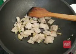 Illustration of home-style twice-cooked pork 11