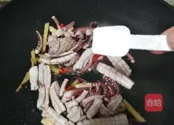 Stir-fried squid with celery Illustration of how to do it 11