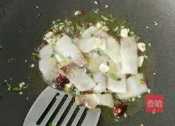 Colorful twice-cooked pork recipe 4