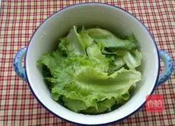 Illustration of how to make spicy boiled fish fillets 5