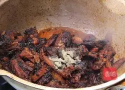 Illustration of how to make spicy dried fish 8