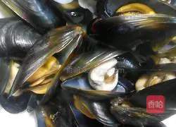 Illustration of how to make steamed green-mouthed clams 5