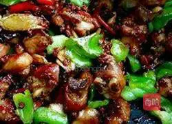 Illustrations of how to make spicy chicken that you modified yourself 8