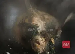 Illustration of braised fish with perilla 5