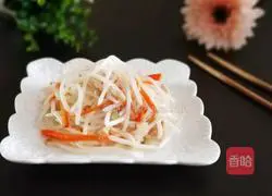 Illustration of how to make silver sprout chicken shreds 8