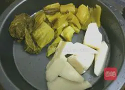 Illustration of how to make pickled cabbage and pork ribs soup 5