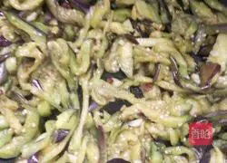 Illustration of how to make stir-fried eggplant shreds 5