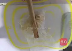 Hao's Shredded Chicken Cold Noodles Recipe Illustration 3