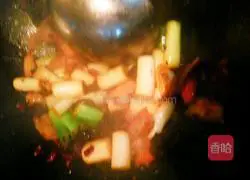 Illustration of how to cook twice-cooked pork with green onions 12