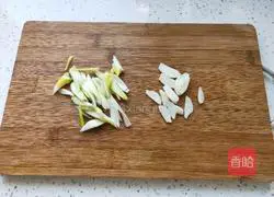 # Northeast# Fried garlic sprouts with shrimps illustration 4