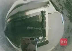 Illustration of how to make fried snow peas with bacon 7