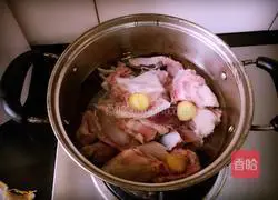 Illustration of how to make spicy beer duck 3