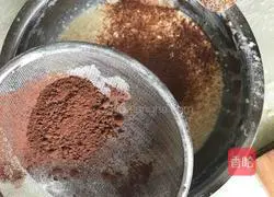 Illustration of how to make cocoa flavored towel rolls 4